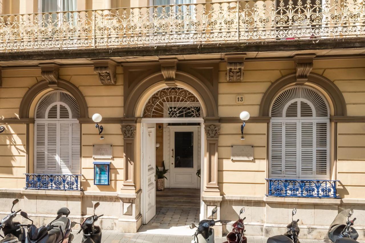 Hotel Medium Renaixenca Sitges Zewnętrze zdjęcie