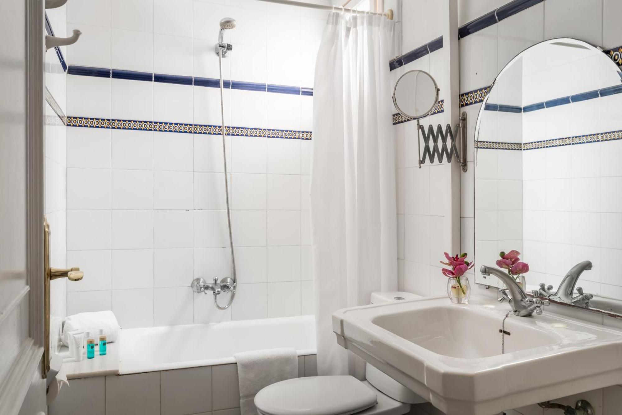 Hotel Medium Renaixenca Sitges Zewnętrze zdjęcie