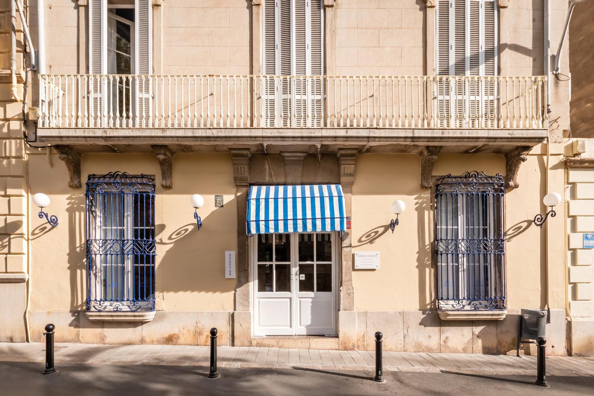 Hotel Medium Renaixenca Sitges Zewnętrze zdjęcie