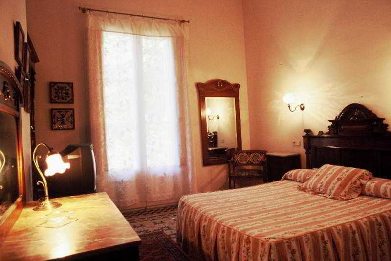 Hotel Medium Renaixenca Sitges Zewnętrze zdjęcie