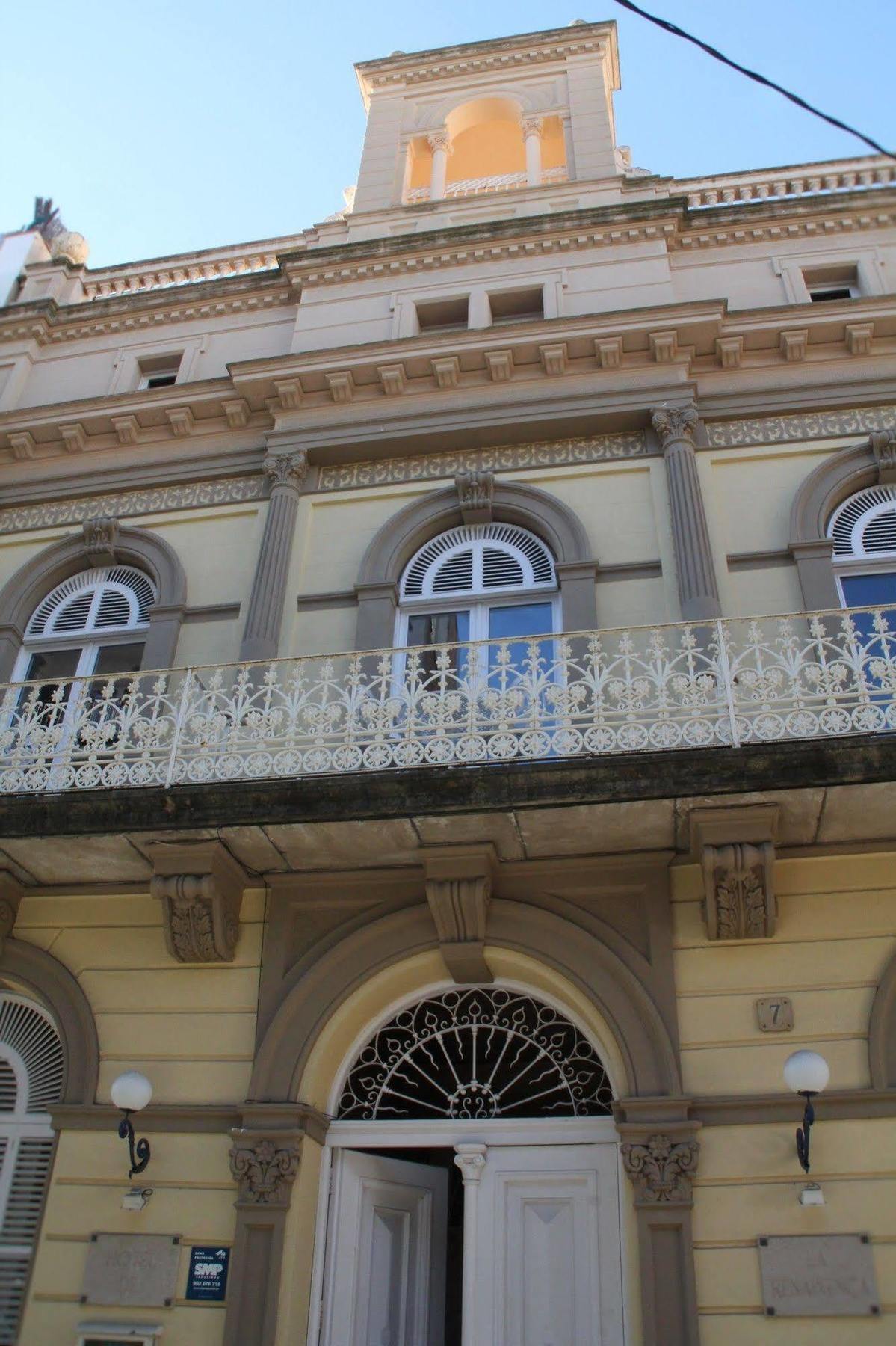 Hotel Medium Renaixenca Sitges Zewnętrze zdjęcie