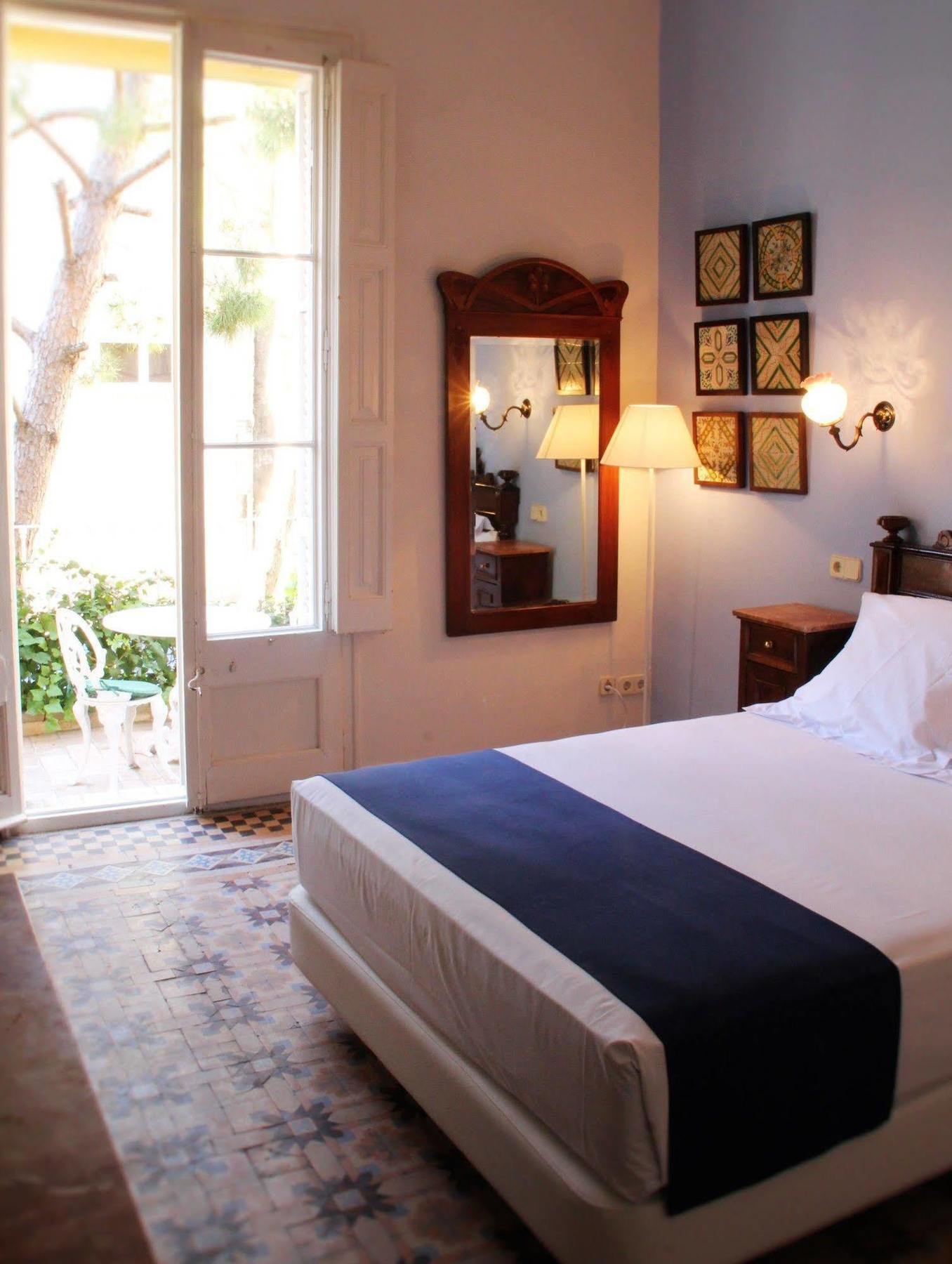 Hotel Medium Renaixenca Sitges Zewnętrze zdjęcie